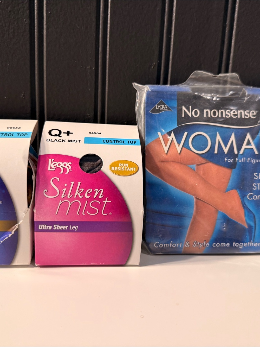 L'eggs Silken Mist Ultra Sheer Control Top Pantyhose - Black Mist and no nonsens